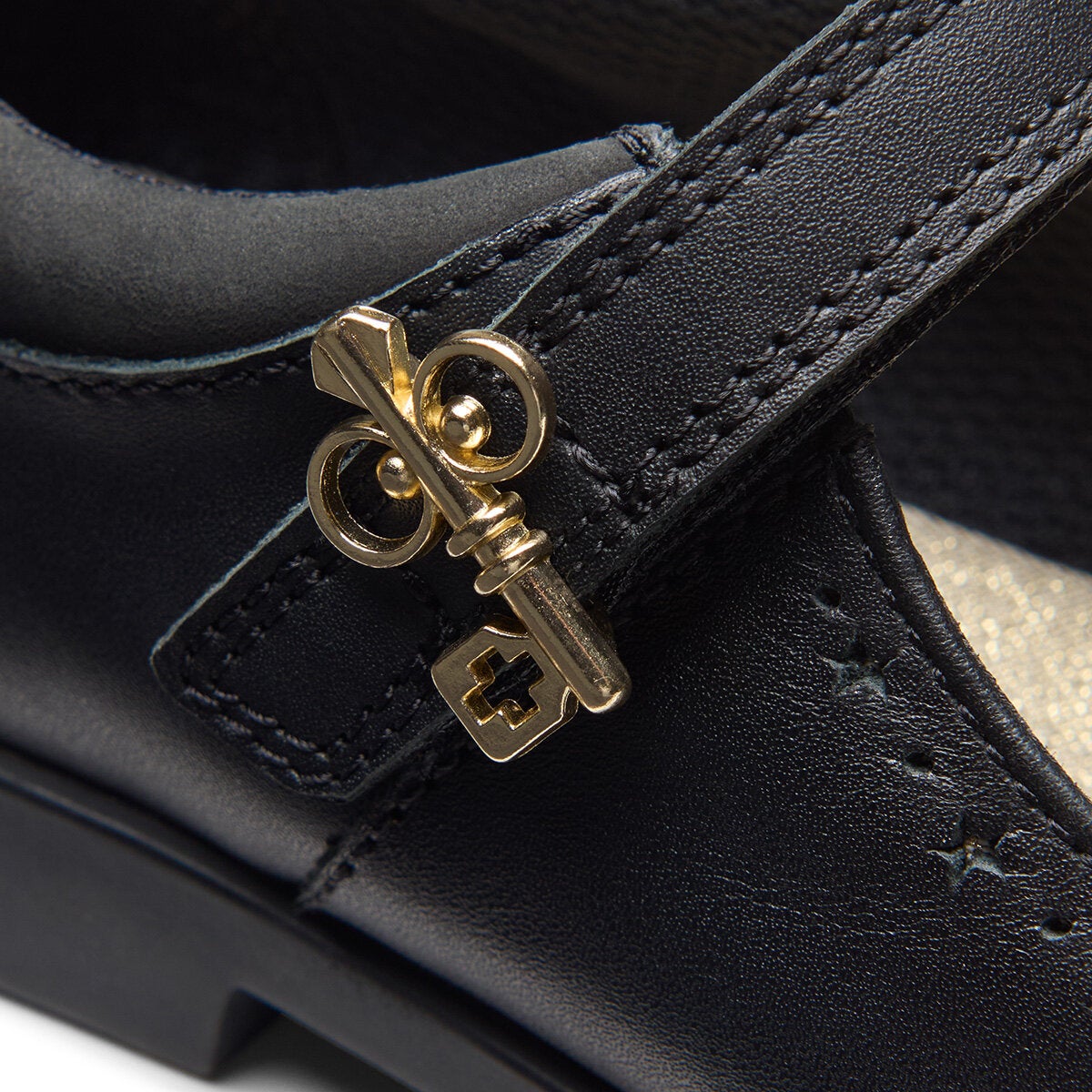 Clarks Kids Lock Shine Black Patent Shoes | Costco UK
