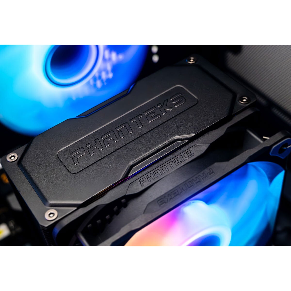 AWD-IT Phantom 5, AMD Ryzen 5, 32GB RAM, 1TB SSD, NVIDIA GeForce RTX 5080, Gaming Desktop PC