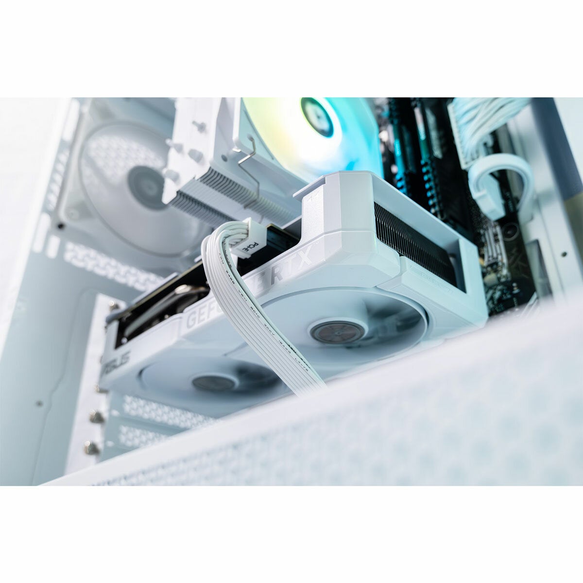 AWD-IT Frame 5, AMD Ryzen 5, 16GB RAM, 1TB SSD, NVIDIA GeForce RTX 5060, Gaming Desktop PC