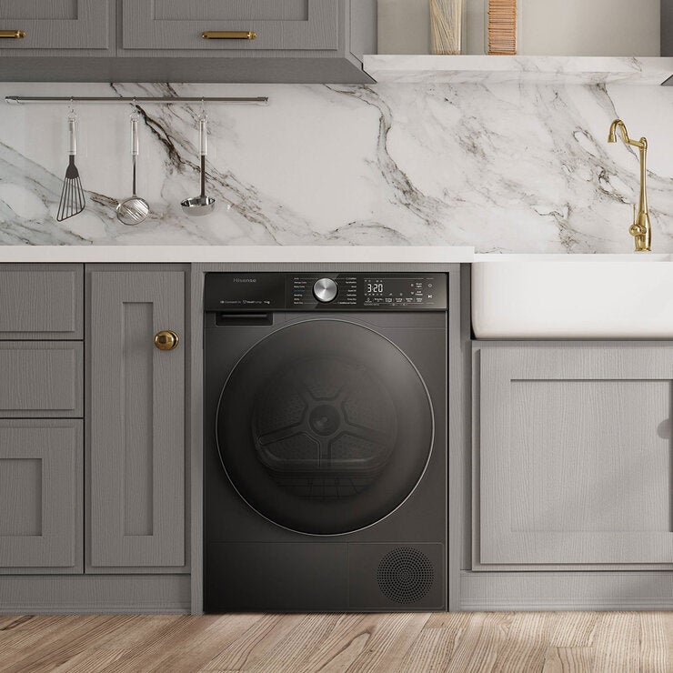 Hisense DH5S902BB, 9kg Heat Pump Tumble Dryer, A+++ Rated in Black