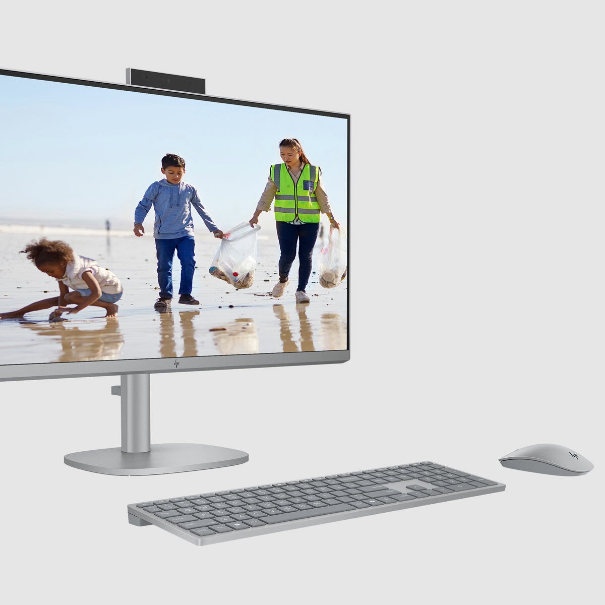 HP OmniStudio X, Intel Core Ultra 7, 16GB RAM, 2TB SSD, 31.5 Inch All in One Desktop PC, 32-c0009na