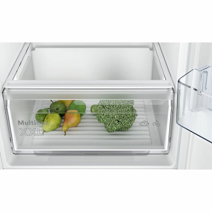 Bosch Series 2, KIN86NSE0G Fully Integrated Fridge Freezer E Rated